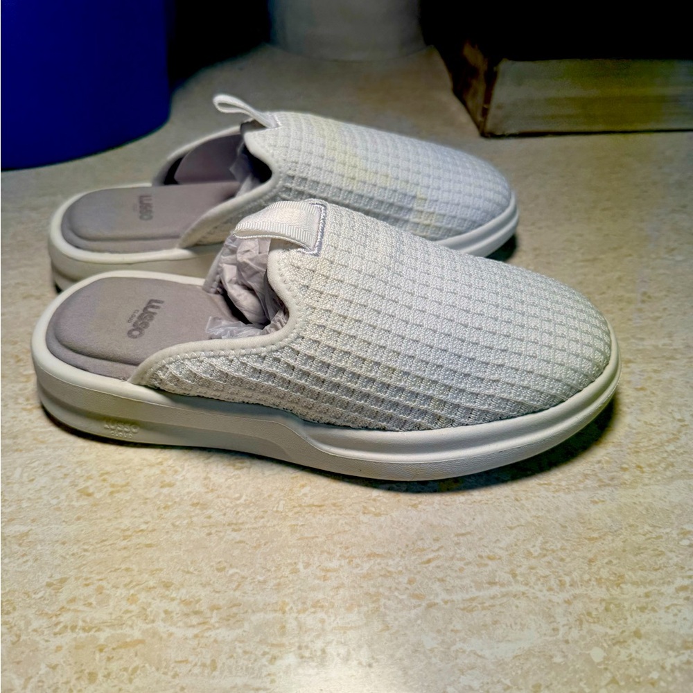 Lusso Cloud Pelli BNIB white mens 6 / women’s 8